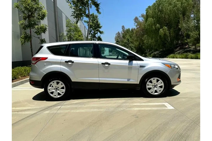 2014 Escape S FWD image 6