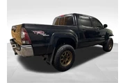$13901 : Toyota Tacoma 2009 4x4 V6 4d thumbnail