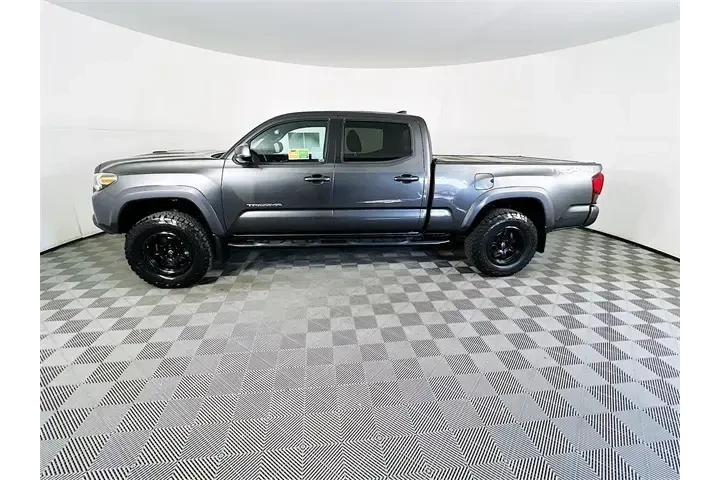 $29900 : Toyota Tacoma 2018 4x4 TRD S image 4