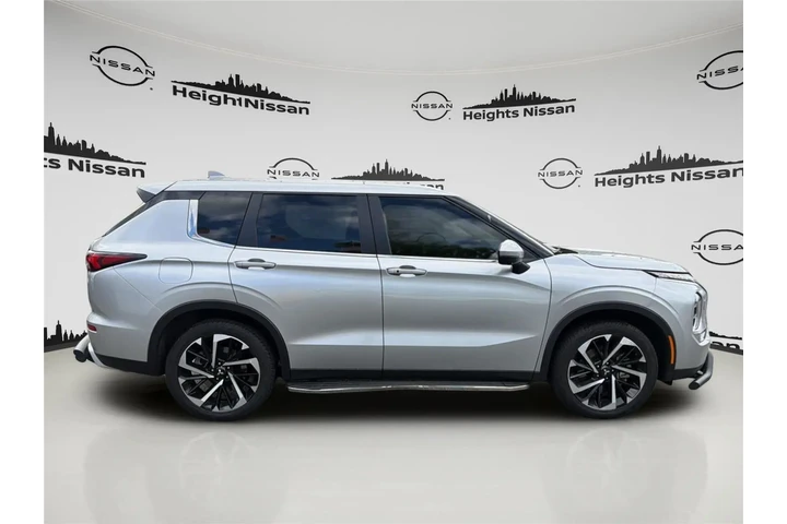 $25977 : Mitsubishi Outlander 2024 AW image 6