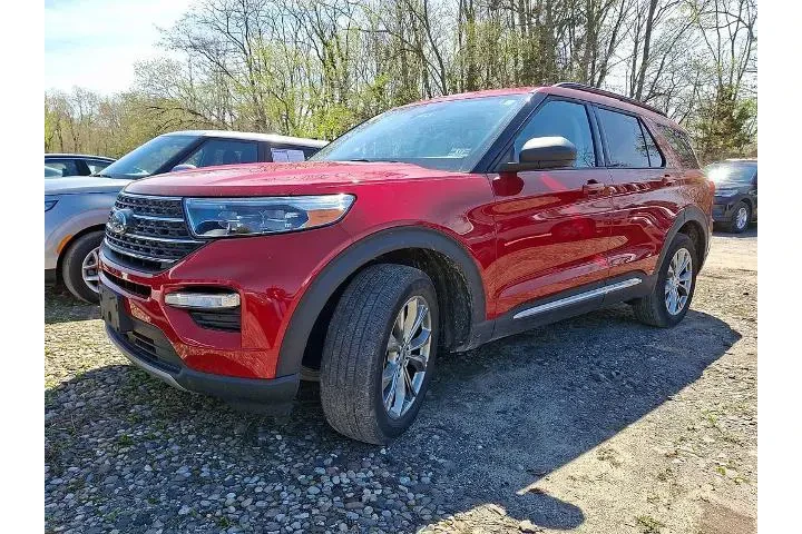 $29654 : Ford Explorer 2022 AWD XLT 4 image 1