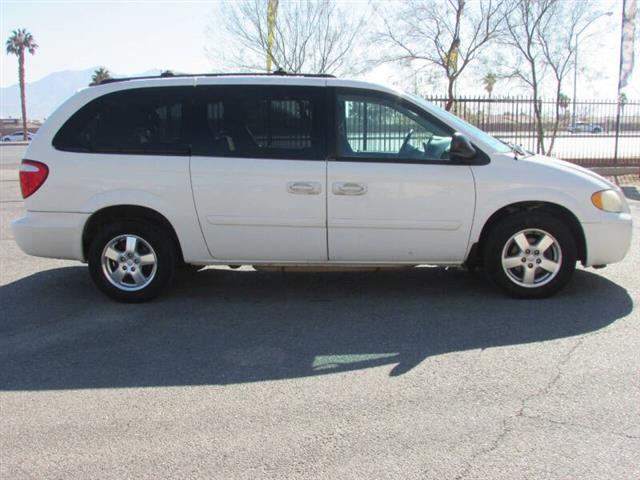 $5995 : 2005 Grand Caravan SXT image 3