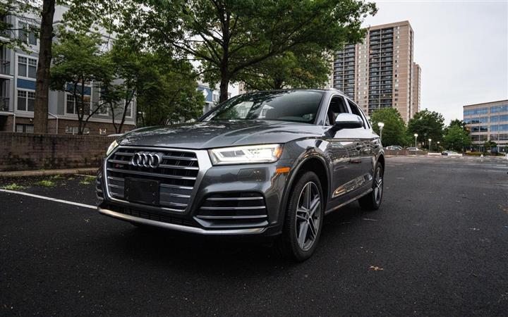 $26000 : 2019 AUDI SQ5 image 8