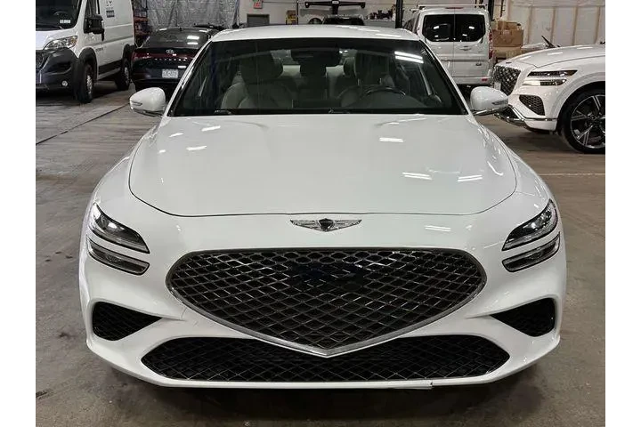 $28888 : Genesis G70 2023 2.0T 4dr Se image 10