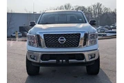 $24999 : Nissan Titan 2018 4x4 SV 4dr thumbnail