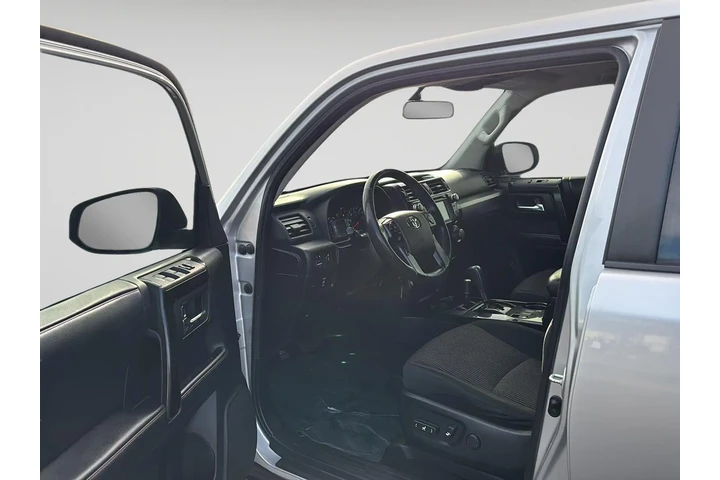 $18589 : 2014 4Runner Trail image 2