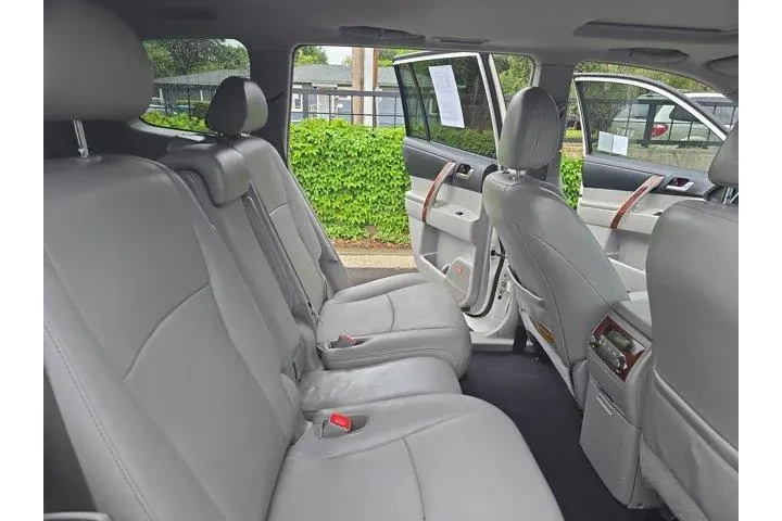 $12995 : Toyota Highlander 2013 AWD L image 10