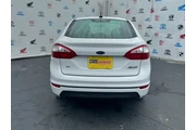 $8995 : 2017 Fiesta SE Sedan thumbnail