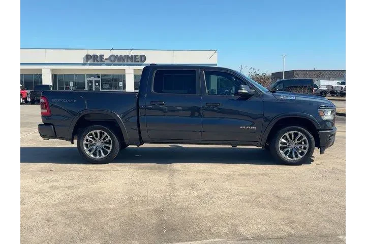 $34575 : Ram 1500 2021 4x4 Laramie 4d image 2