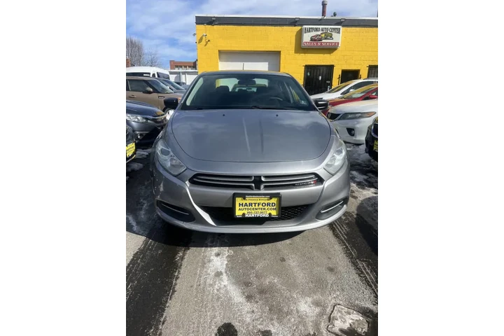 2016 Dart SE image 6
