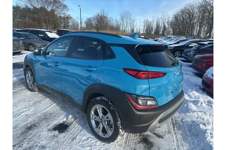 $21903 : Hyundai KONA 2023 AWD SEL 4d image 9