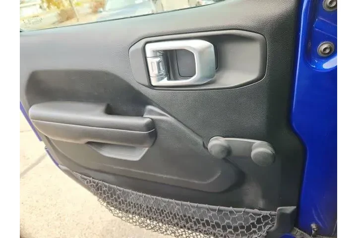 $21995 : Jeep Wrangler Unlimited 2018 image 8