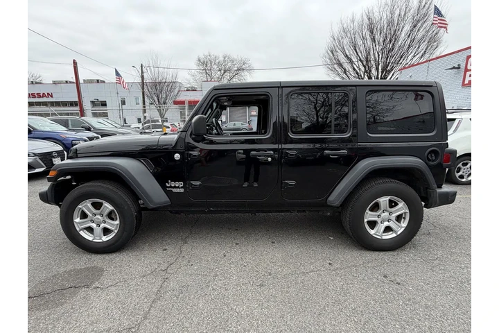 $20990 : Jeep Wrangler Unlimited 2020 image 4