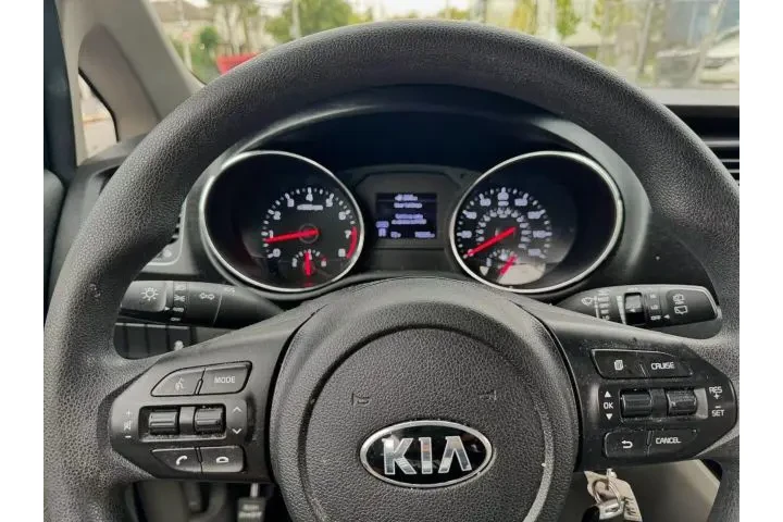 2019 KIA SEDONA2019 KIA SEDONA image 8