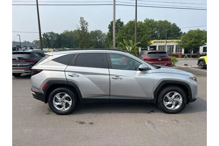 $21900 : Hyundai TUCSON 2023 AWD SEL image 2