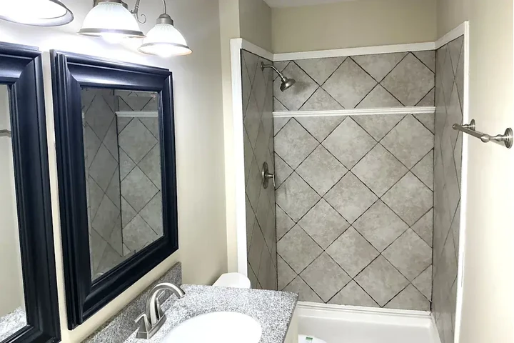 $1145 : Well Furnished Apartments image 5