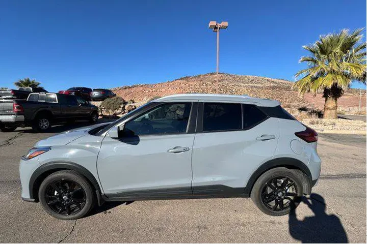 $19500 : Nissan Kicks 2024 SV 4dr Cro image 2