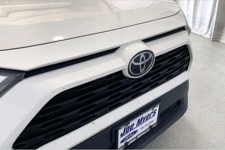 $25901 : Toyota RAV4 2023 LE 4dr SUV image 7