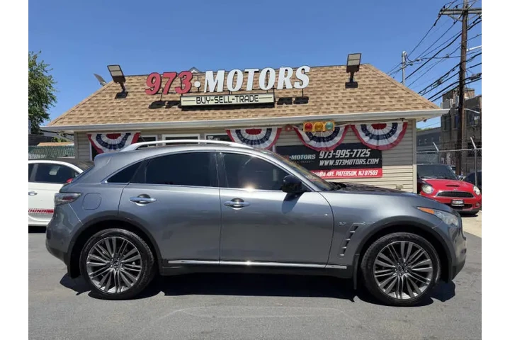 $10699 : 2017 QX70 image 3