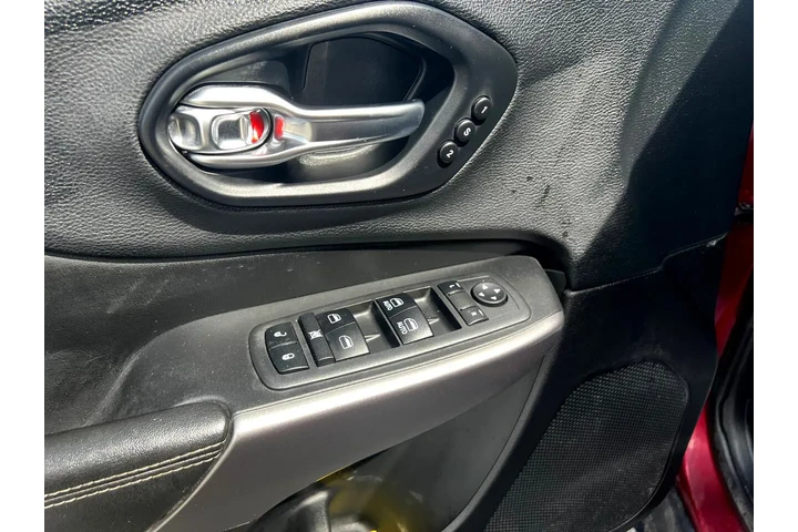 $15900 : Jeep Cherokee 2019 4x4 Limit image 8