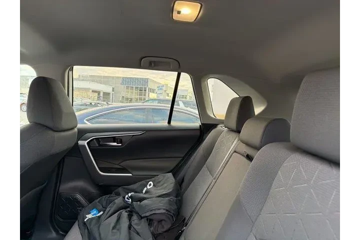 $23969 : Toyota RAV4 2023 XLE 4dr SUV image 5