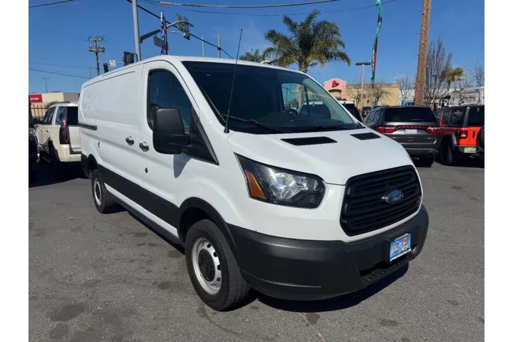 $13998 : 2019 Transit 250 image 3