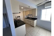 $1000 : dos habitaciones y un baño thumbnail
