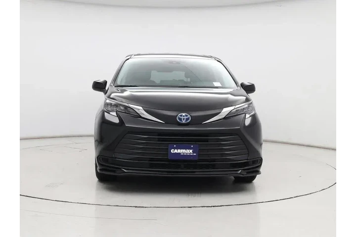 $37998 : Toyota Sienna 2024 LE 8-Pass image 5