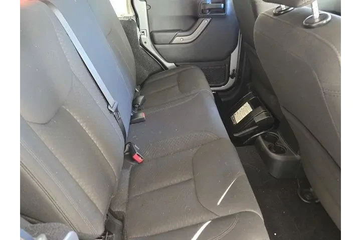 Jeep Wrangler Unlimited 2017 image 8