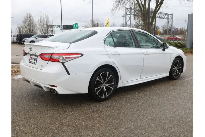 $18577 : Toyota Camry 2020 SE 4dr Sed image 10