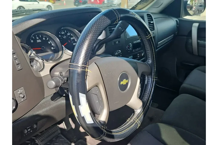 $14000 : Chevrolet Silverado 1500 201 image 2