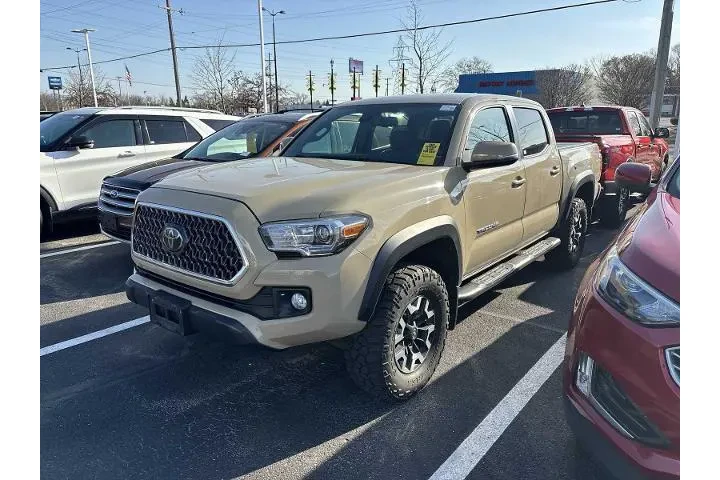 $37990 : Toyota Tacoma 2019 4x4 TRD P image 1