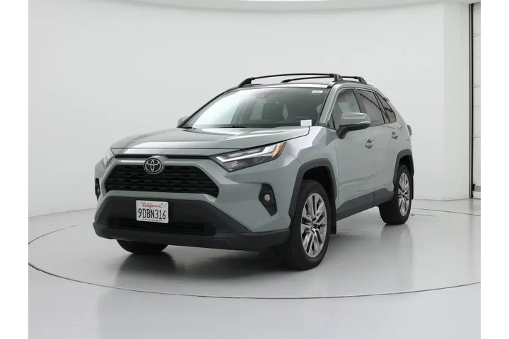 $28998 : Toyota RAV4 2022 AWD XLE Pre image 4