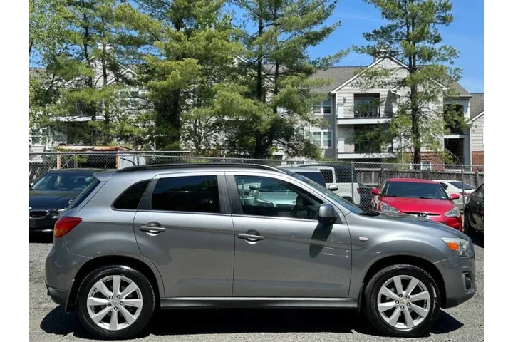 $7990 : 2013 Outlander Sport SE image 9