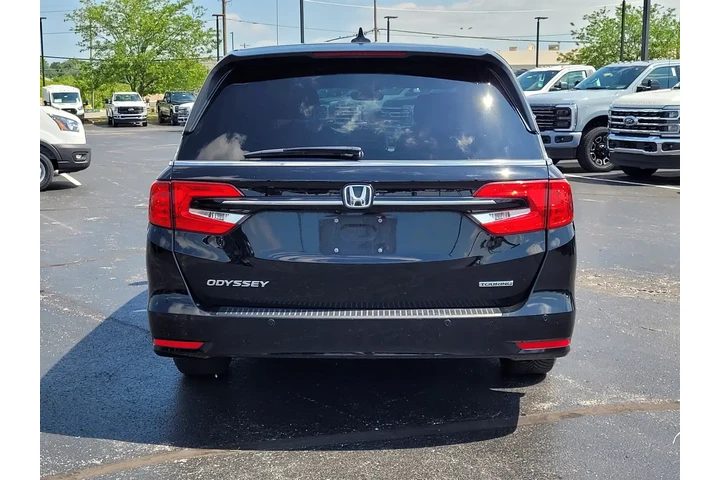 $39795 : Honda Odyssey 2024 Touring 4 image 5