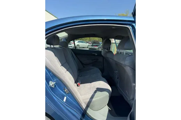 $4400 : Honda Civic 2008 LX 4dr Seda image 5