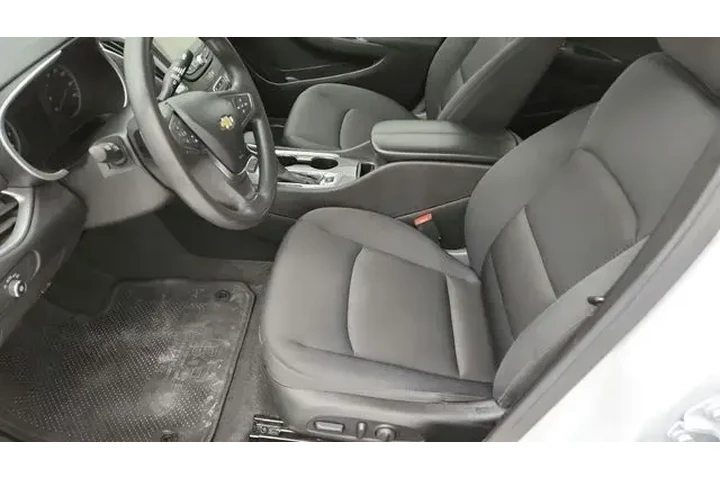 $18983 : Chevrolet Malibu 2024 LT 4dr image 9