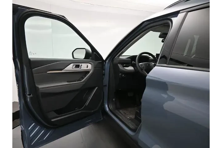 $36238 : Ford Explorer 2025 Active 4d image 9