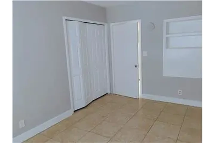 $1375 : Rental property with 1 bedro image 5