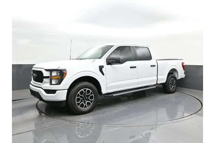 $31359 : Ford F-150 2023 4x4 XL 4dr S image 1
