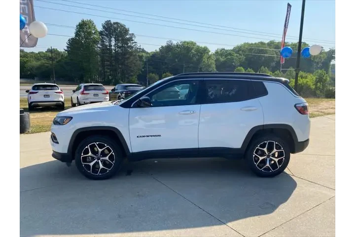 $21820 : Jeep Compass 2025 4x4 Limite image 3