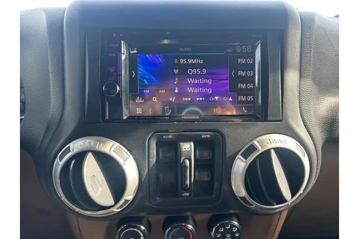 $23995 : Jeep Wrangler Unlimited 2017 image 9