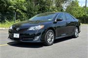 2014 Camry SE thumbnail