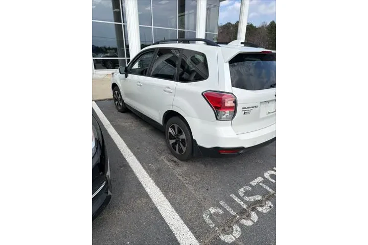 $21501 : Subaru Forester 2018 AWD 2.5 image 3