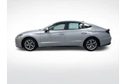 $17995 : Hyundai SONATA 2023 SEL 4dr thumbnail