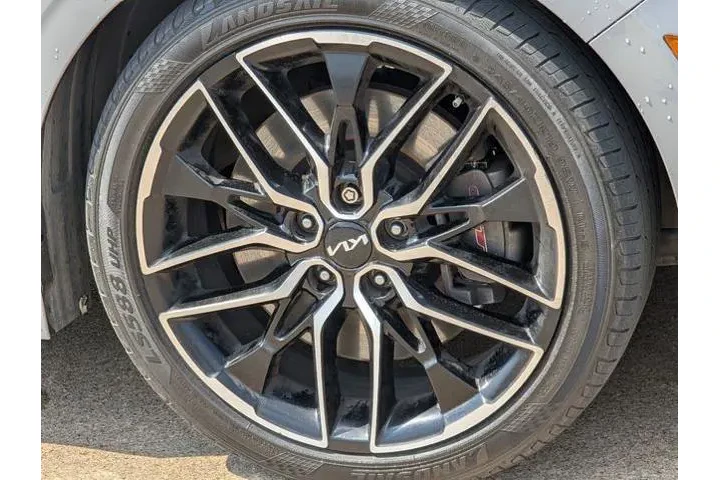 $25447 : Kia K5 2023 GT 4dr Sedan image 9