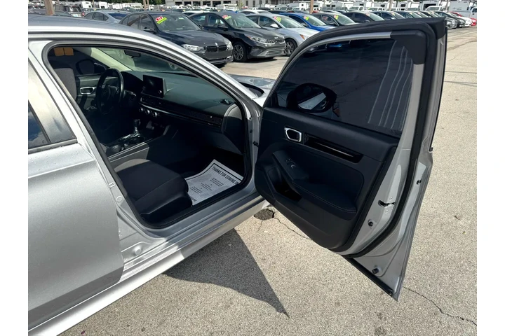 $21980 : 2022 Civic Sedan EX CVT image 8