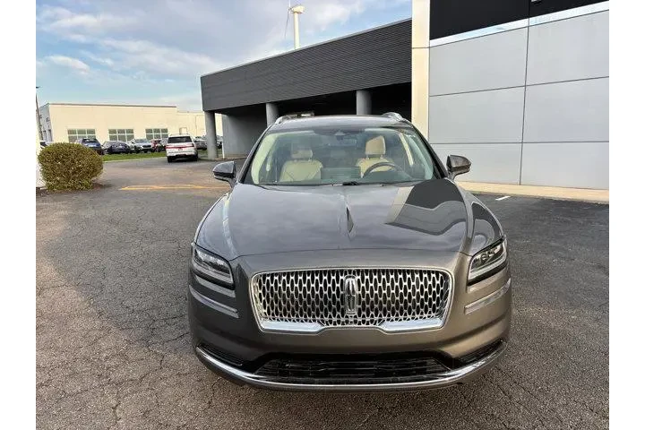 $31985 : Lincoln Nautilus 2022 AWD St image 2