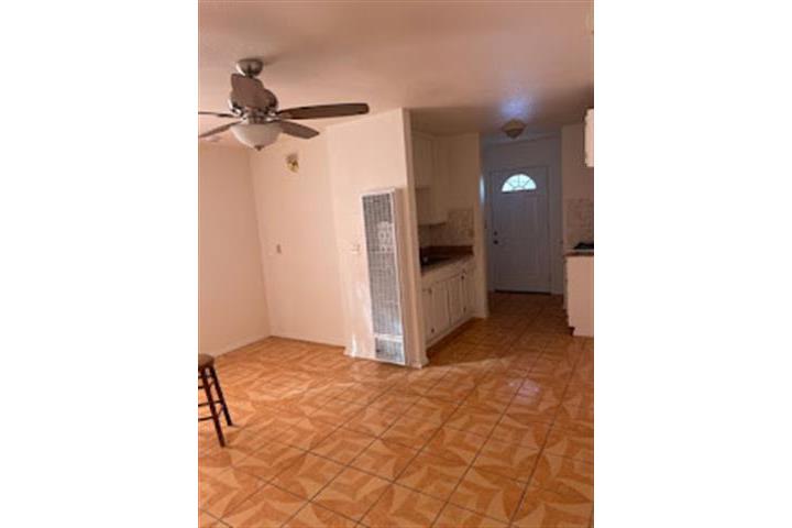 $1600 : APARTAMNENTO: WILMINGTON image 1