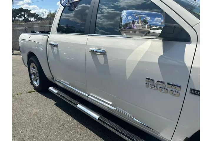 $24999 : Used 2016 1500 4WD Crew Cab 1 image 7